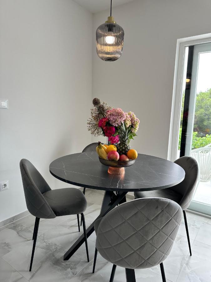 Olive View Apartment Brela Exterior foto